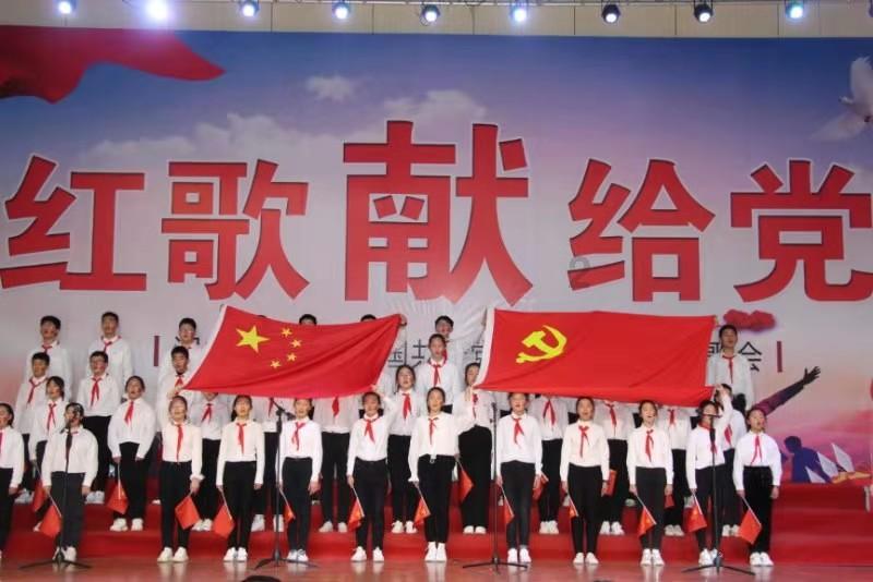迷路的可爱女宝宝